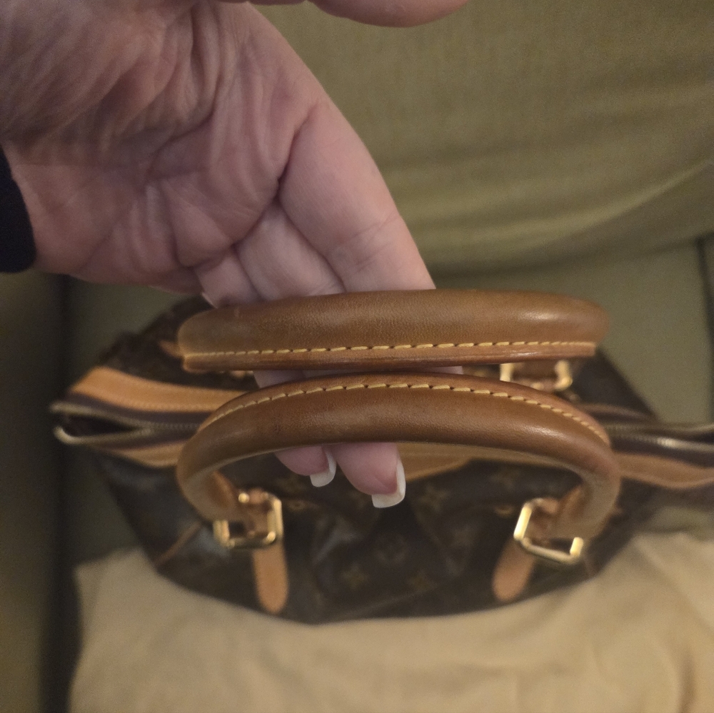 LOUIS VUITTON Monogram Tivoli GM - Picture 11 of 11